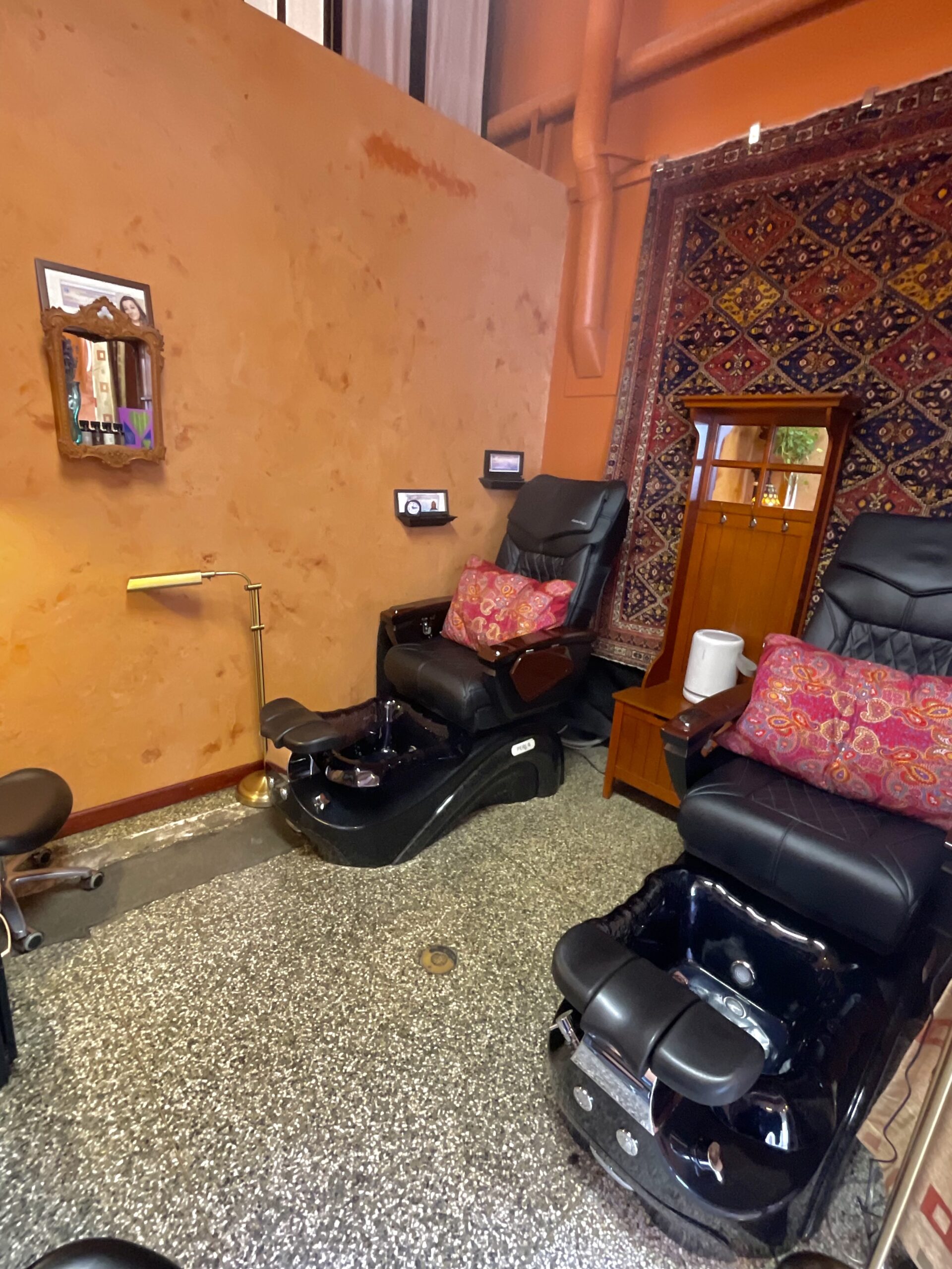 Sandalwood Salon and Spa_Nails_1